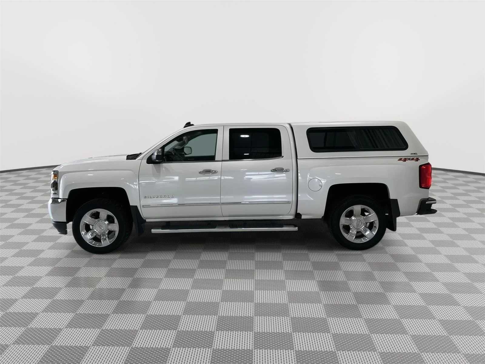 Used 2018 Chevrolet Silverado 1500 LTZ with VIN 3GCUKSEC5JG367340 for sale in Alexandria, Minnesota