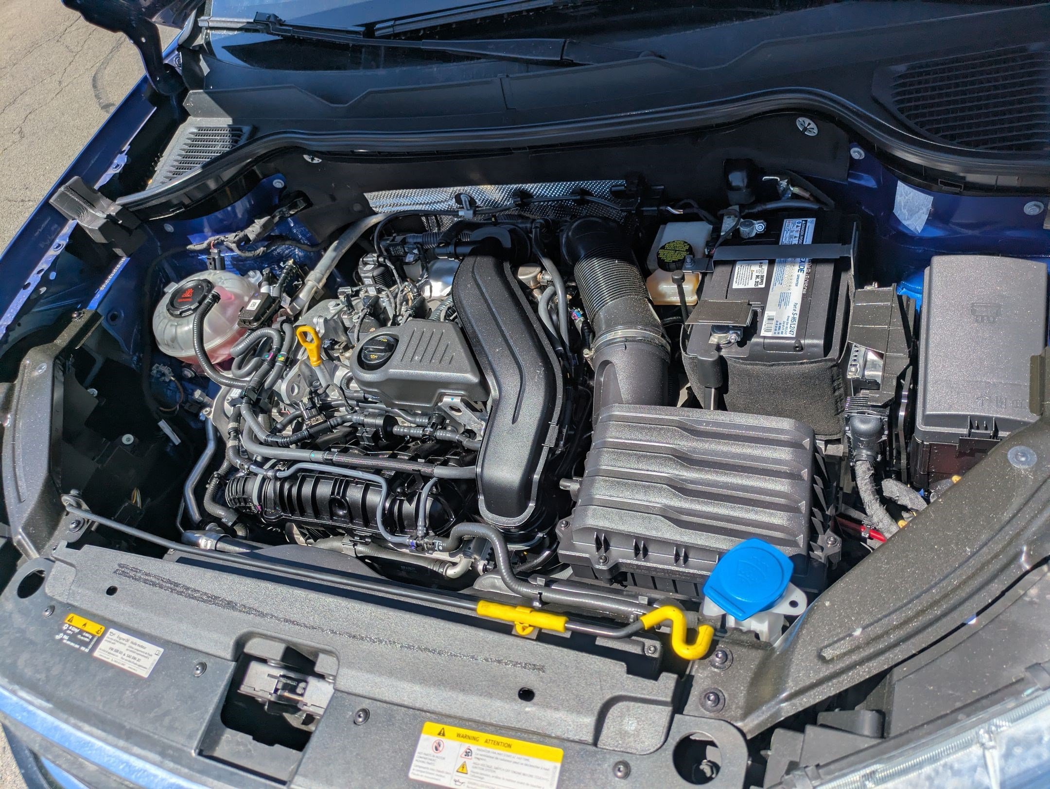 Certified Used 2023 Blue Volkswagen SE image 33