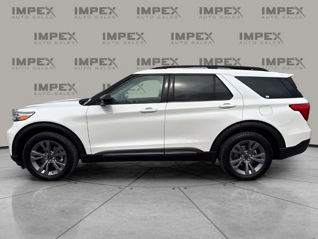Used 2022 White Ford XLT image 2