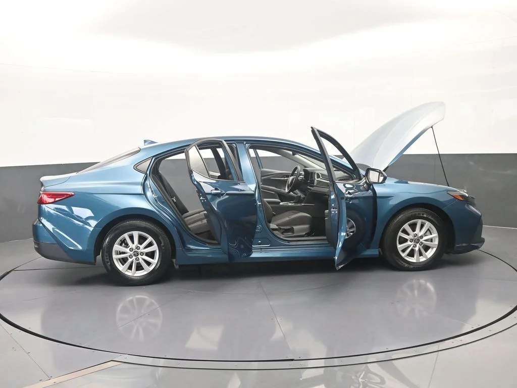Used 2025 Ocean Toyota LE image 69
