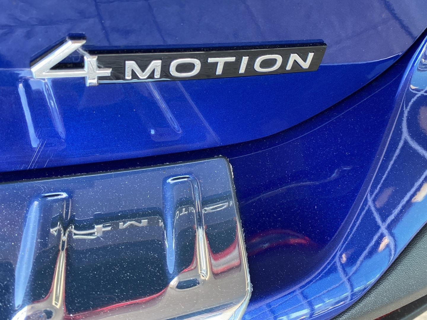 Used 2023 Dusk Blue Metallic Volkswagen S image 9