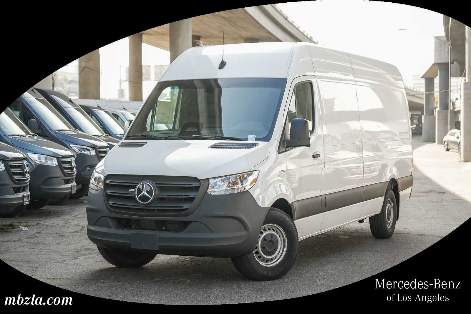New 2025 Arctic+White Mercedes-Benz Cargo 170WB High Roof 113kW Battery RWD HO Motor image 35