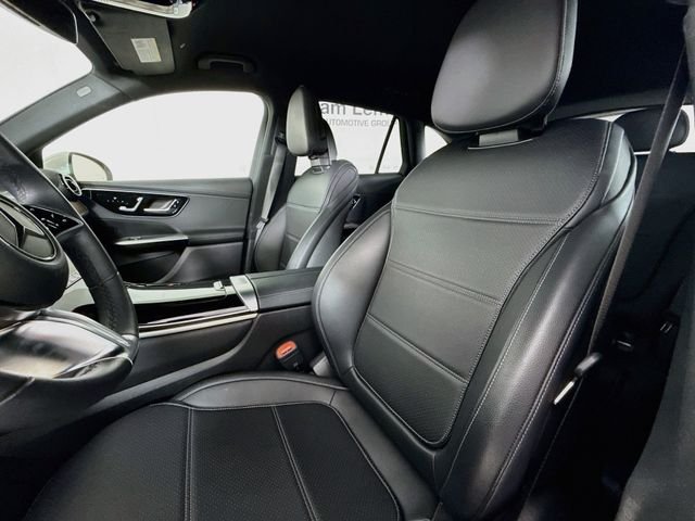 Used 2024  Mercedes-Benz GLC 300 image 21