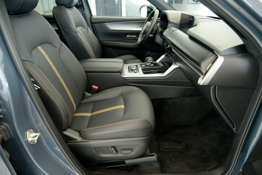 Certified Used 2025 Gray Mazda Premium Plus image 30