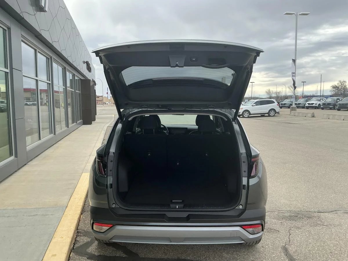 New 2026 Grey Hyundai Preferred image 39