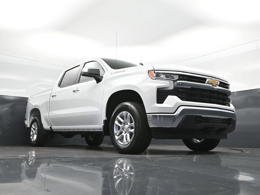 New 2026 Summit White Chevrolet LT (2FL) image 44