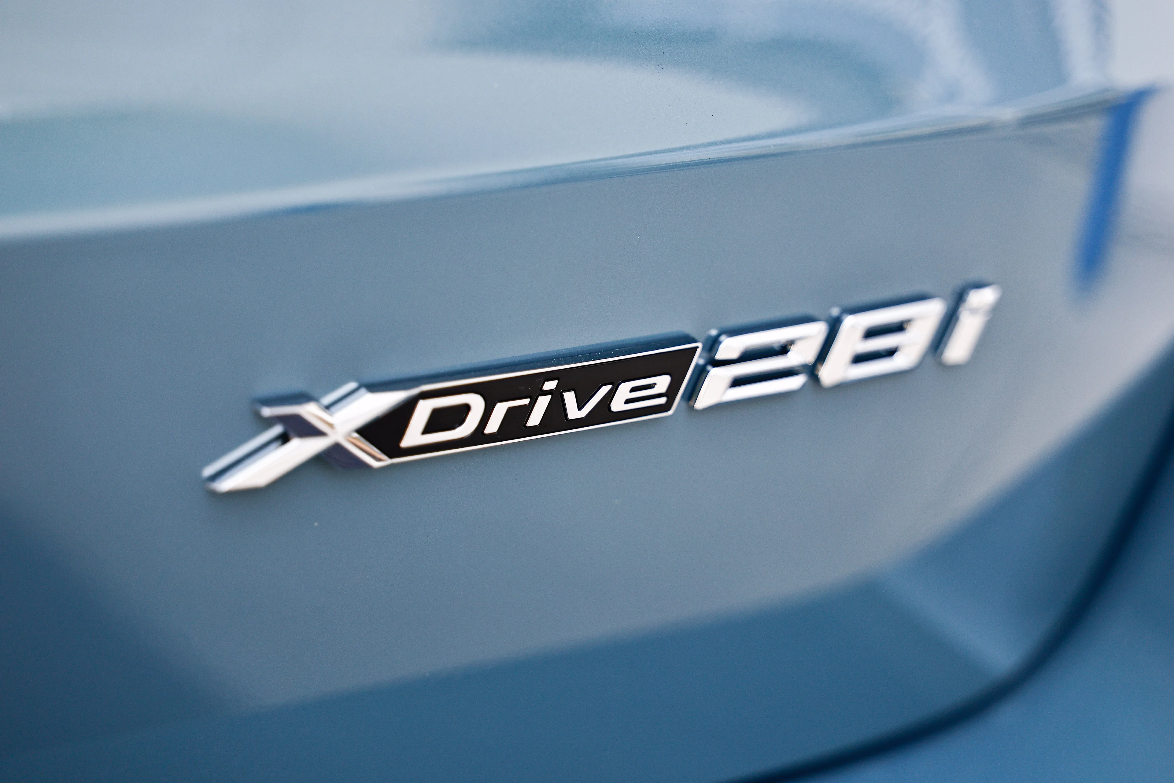 New 2027 Cape York Green Metallic BMW xDrive28i image 7