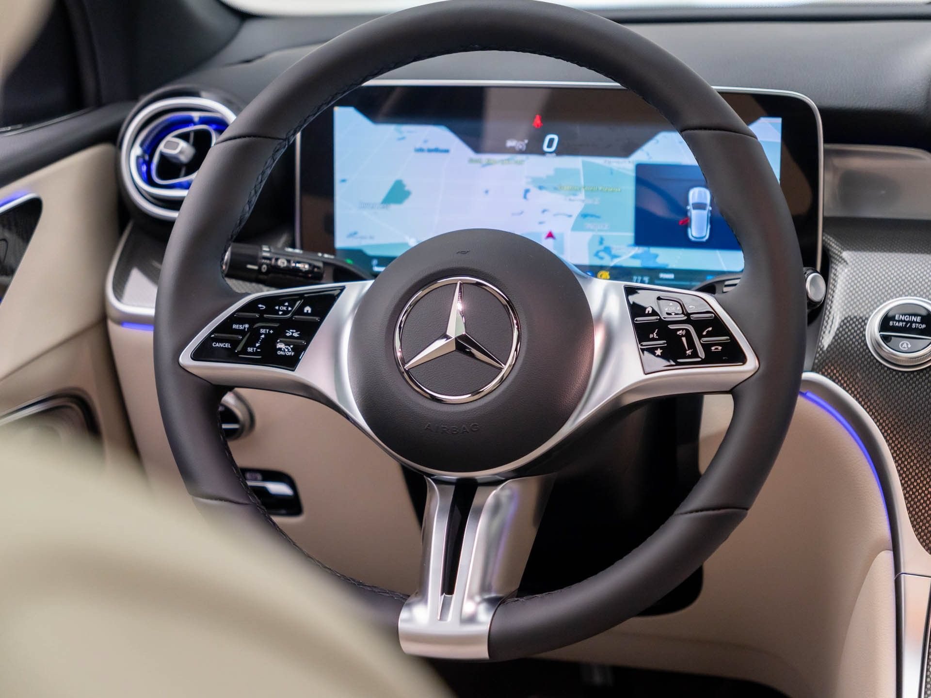 New 2027 Polar White Mercedes-Benz GLC 300 image 55