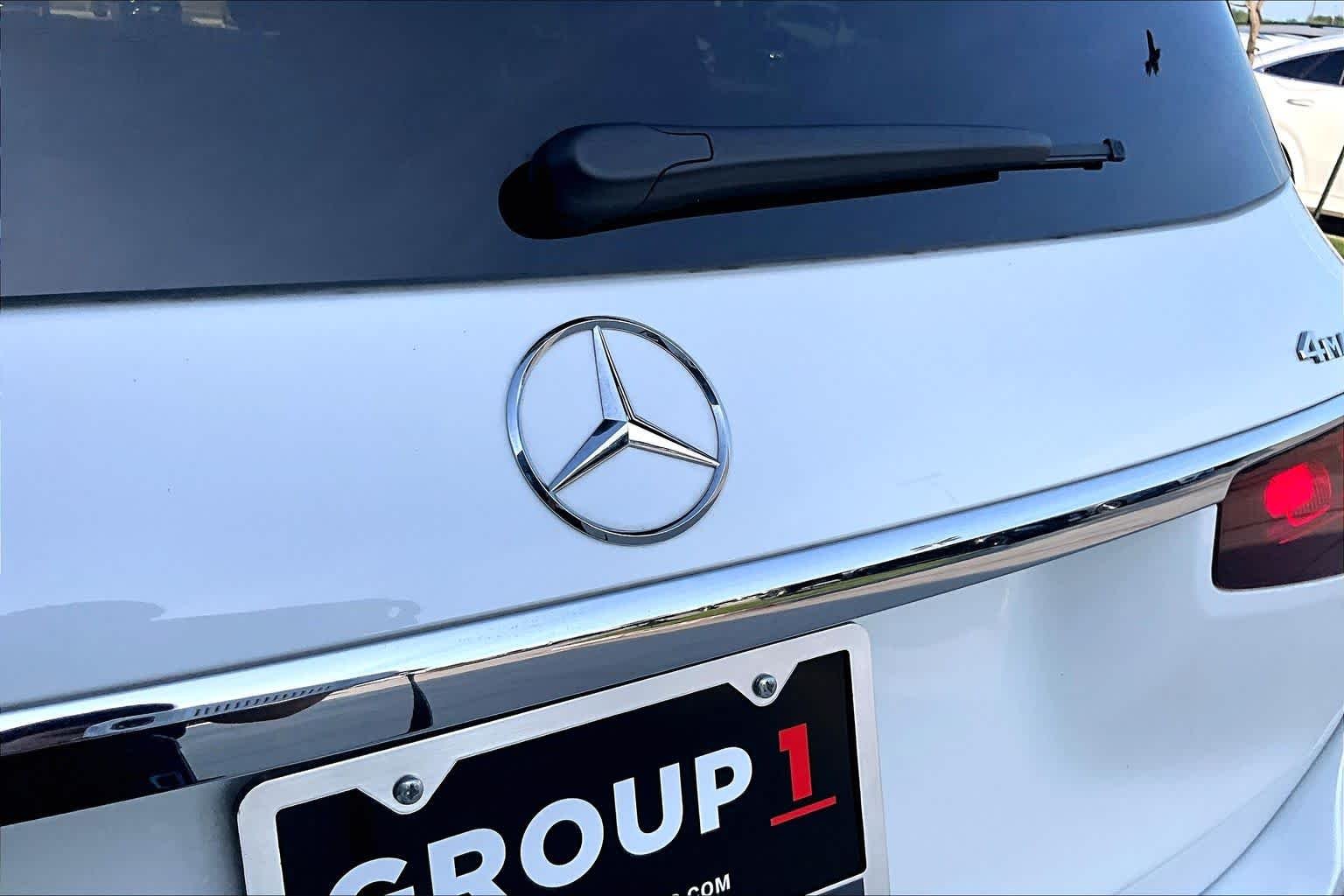 Used 2025 MANUFAKTUR Moonlight White Metallic Mercedes-Benz GLS 450 image 10