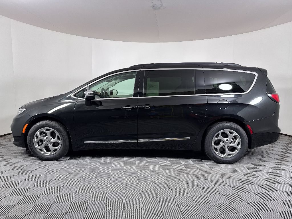 2023 Chrysler Pacifica Limited - Photo 12