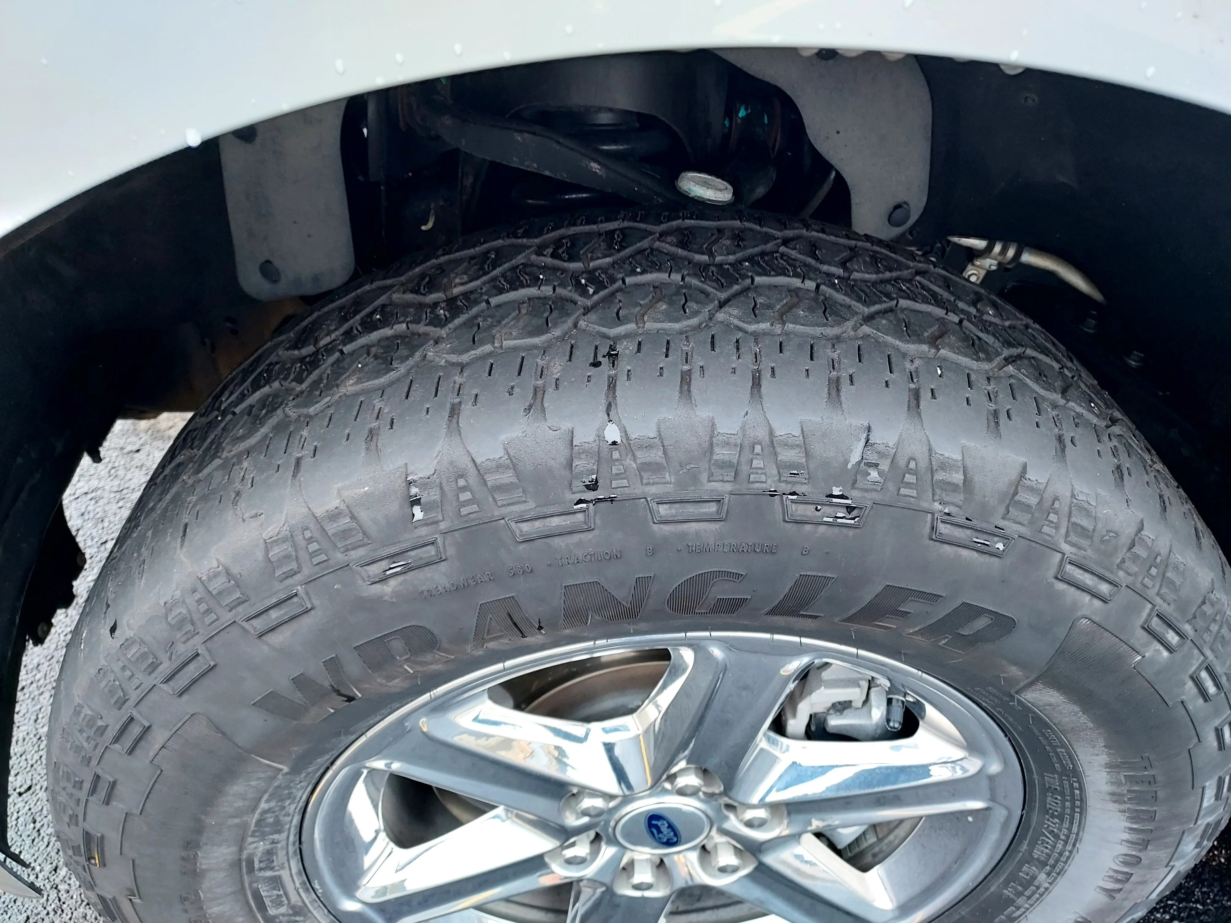 Used 2024 Gray Ford XLT image 3