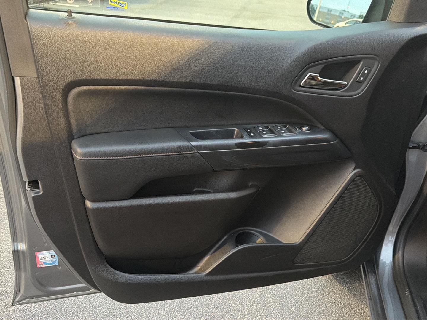 Used 2021 Satin Steel Metallic GMC 4WD AT4 w/Leather image 16