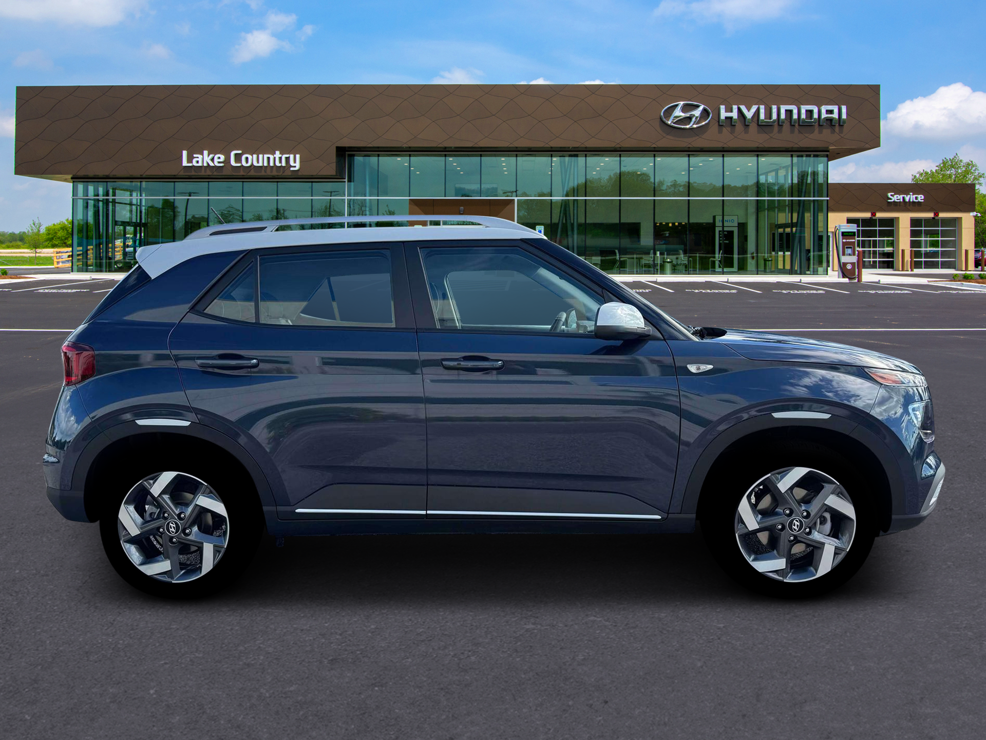 New 2026 White Hyundai SEL w/Two-Tone Roof image 9