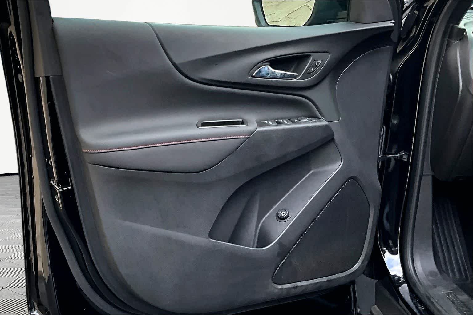 Used 2023 Mosaic Black Metallic Chevrolet RS image 22