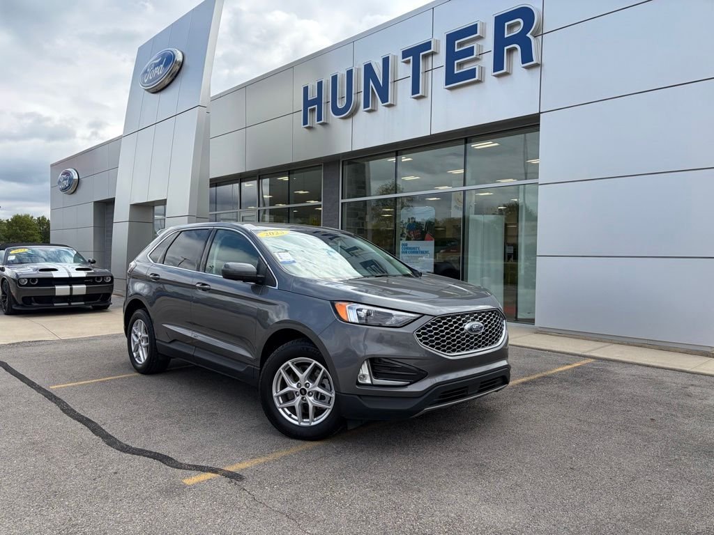 2023 Ford Edge SEL AWD's photo