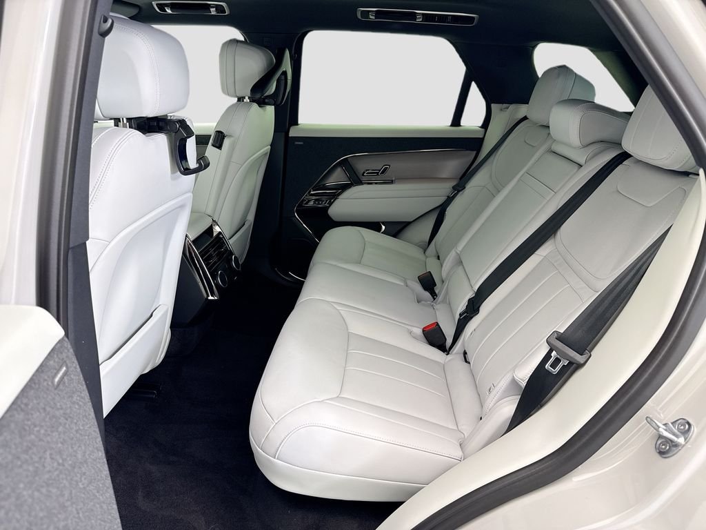 New 2026 Borasco Grey Land Rover SE image 20