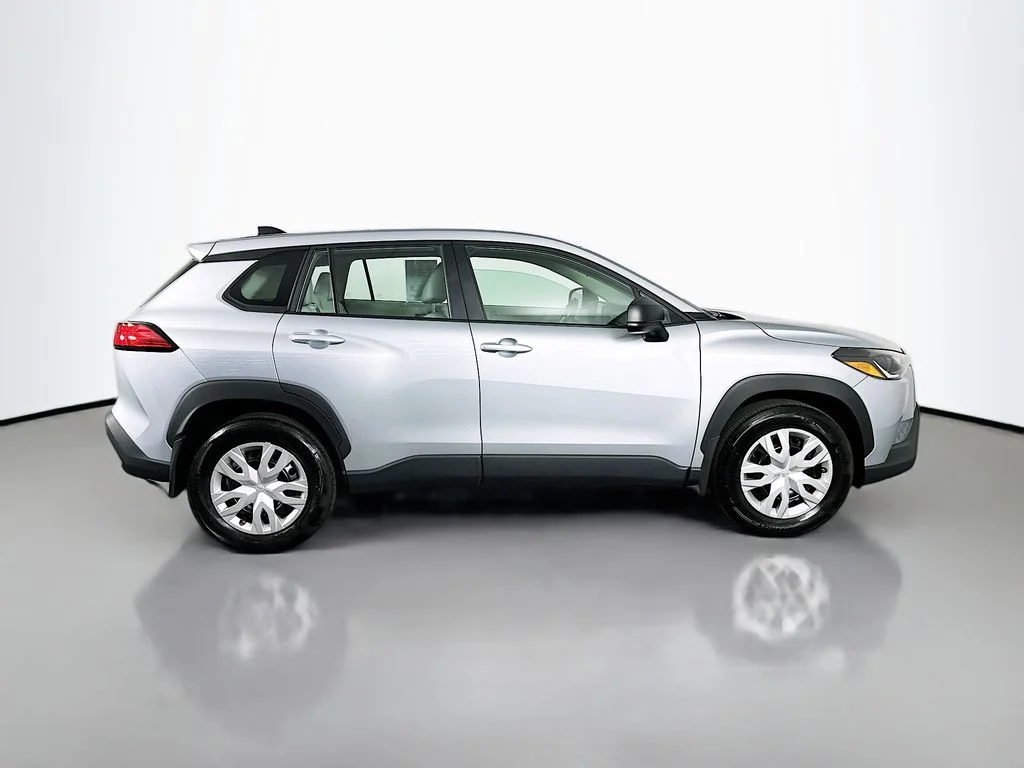 Used 2025 Silver Toyota L image 9