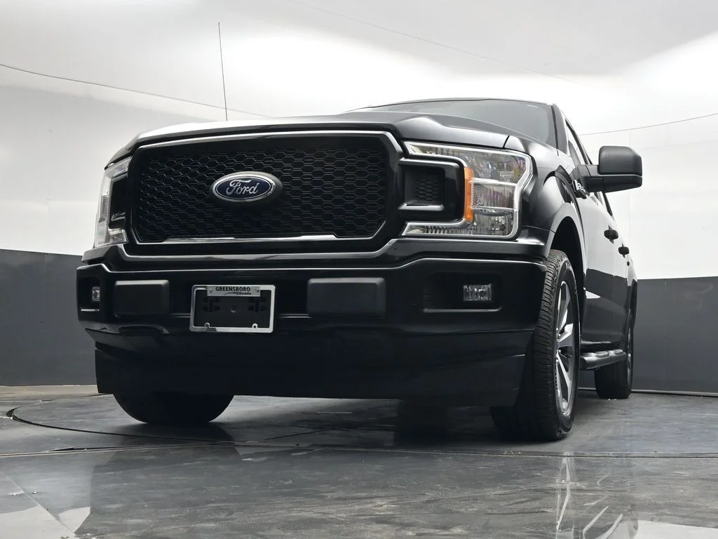 Used 2019 Black Metallic Ford XL image 32