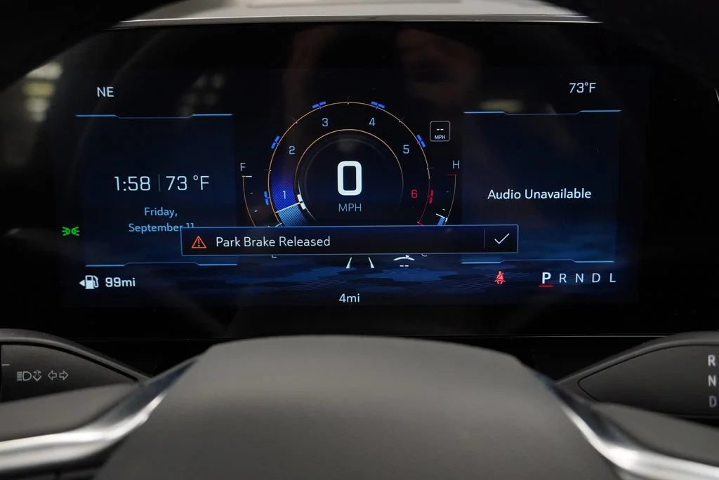 New 2027 Summit White Chevrolet LT image 16