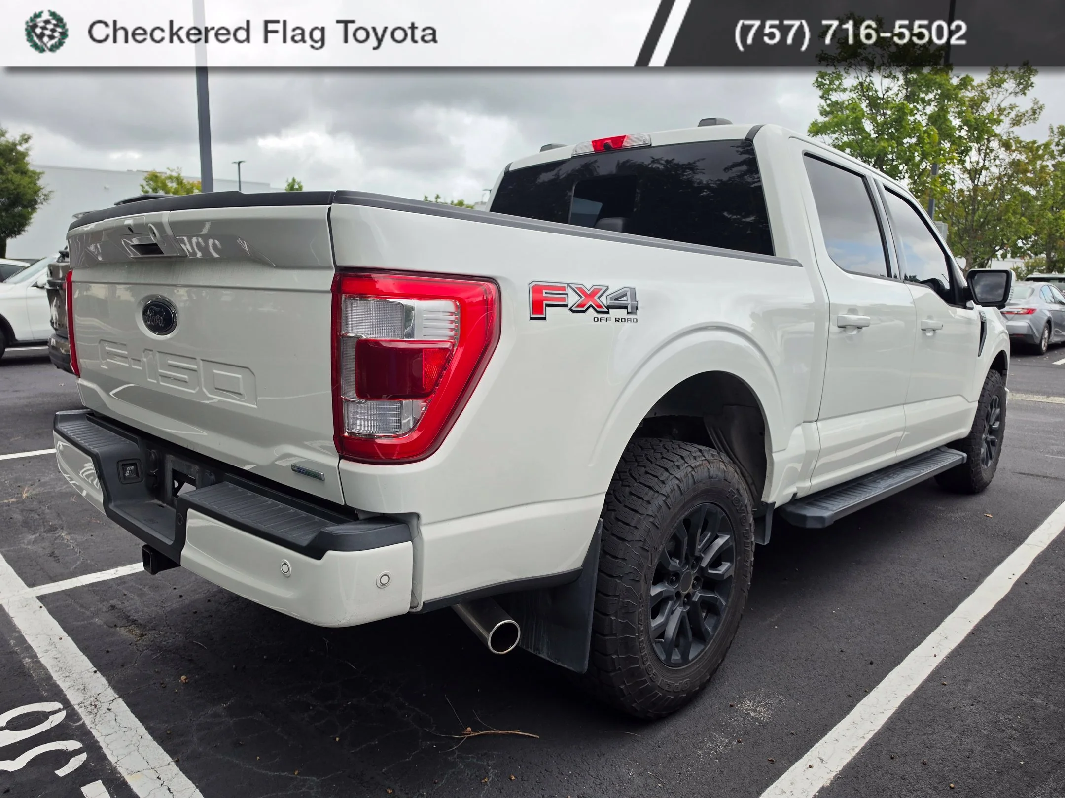 Used 2022 White Metallic Ford Lariat image 6