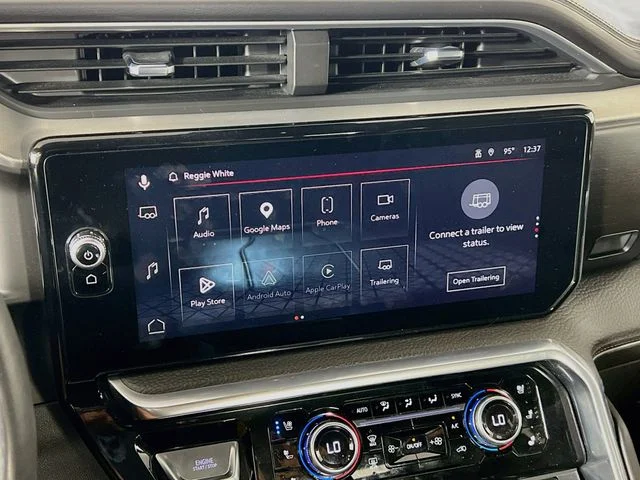 Used 2023 Silver GMC Denali image 17
