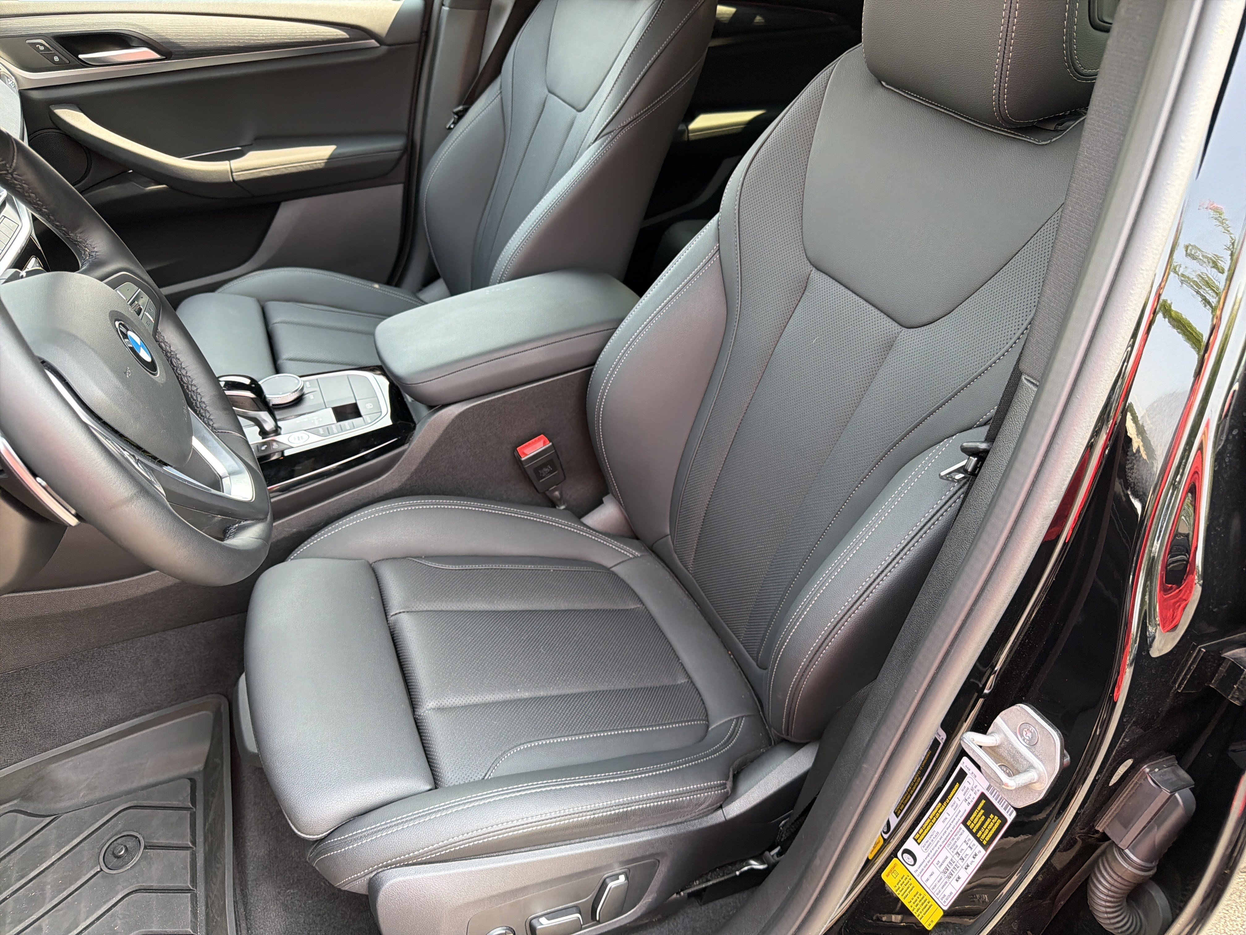 Used 2024 Jet Black BMW sDrive30i image 18