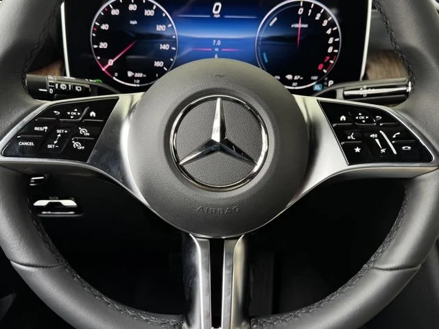 2025 Mercedes-Benz GLC Base - Photo 40