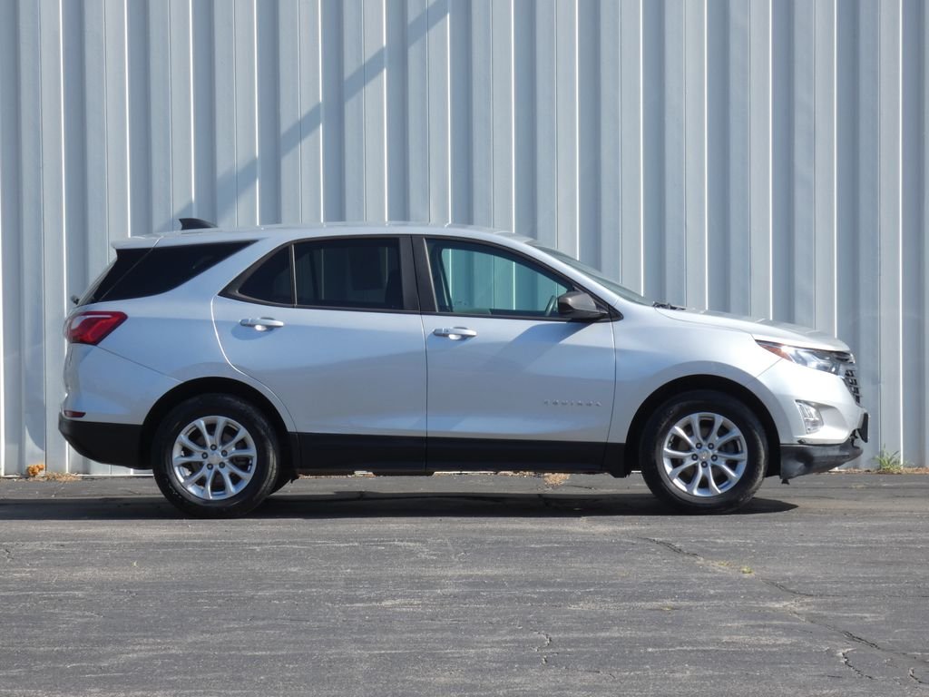 Used 2020 Chevrolet Equinox LS with VIN 3GNAXSEV2LS546447 for sale in Kansas City