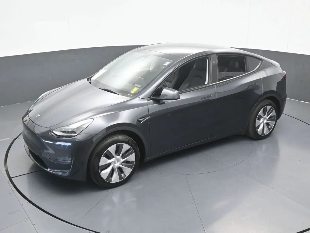 Used 2024 Gray Tesla Standard Range image 40