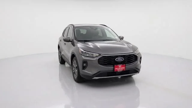 Used 2025 Gray Ford ST-Line Select image 10