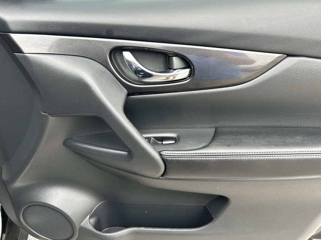 Used 2018 Magnetic Black Nissan SV image 25