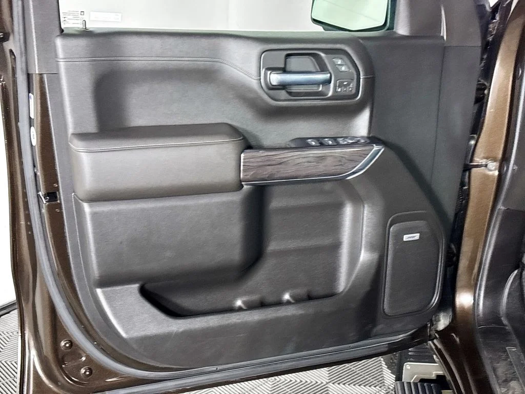 Used 2019 Brown Chevrolet LTZ image 10