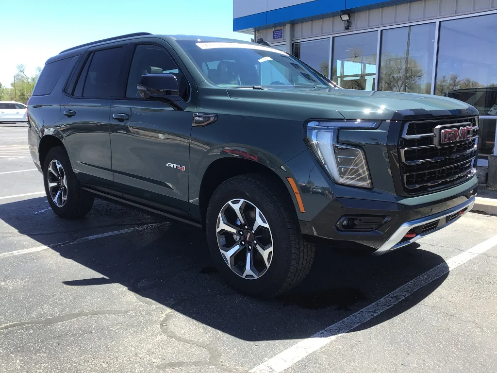 New 2026 Midnight Pine GMC AT4 Ultimate image 2
