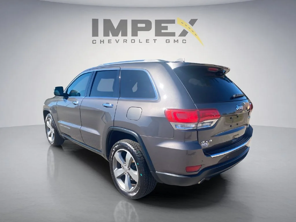 Used 2014  Jeep Limited image 3