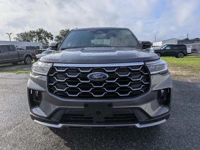 New 2026 Carbonized Gray Metallic Ford Platinum™ image 39