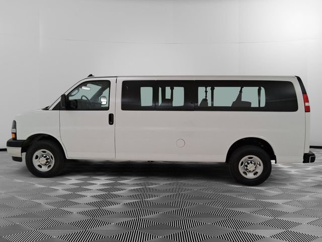 2024 Chevrolet Express Passenger LT - Photo 6