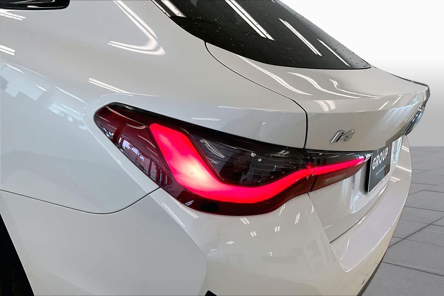Used 2023 Mineral White Metallic BMW eDrive40 image 27