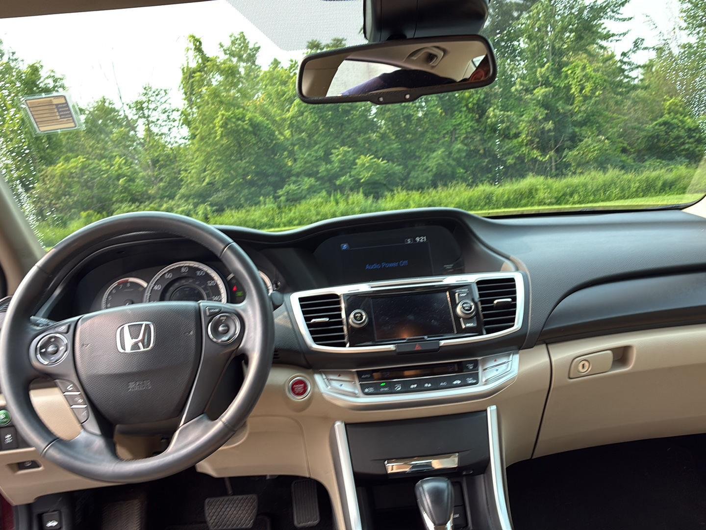 Used 2015  Honda EX-L image 12