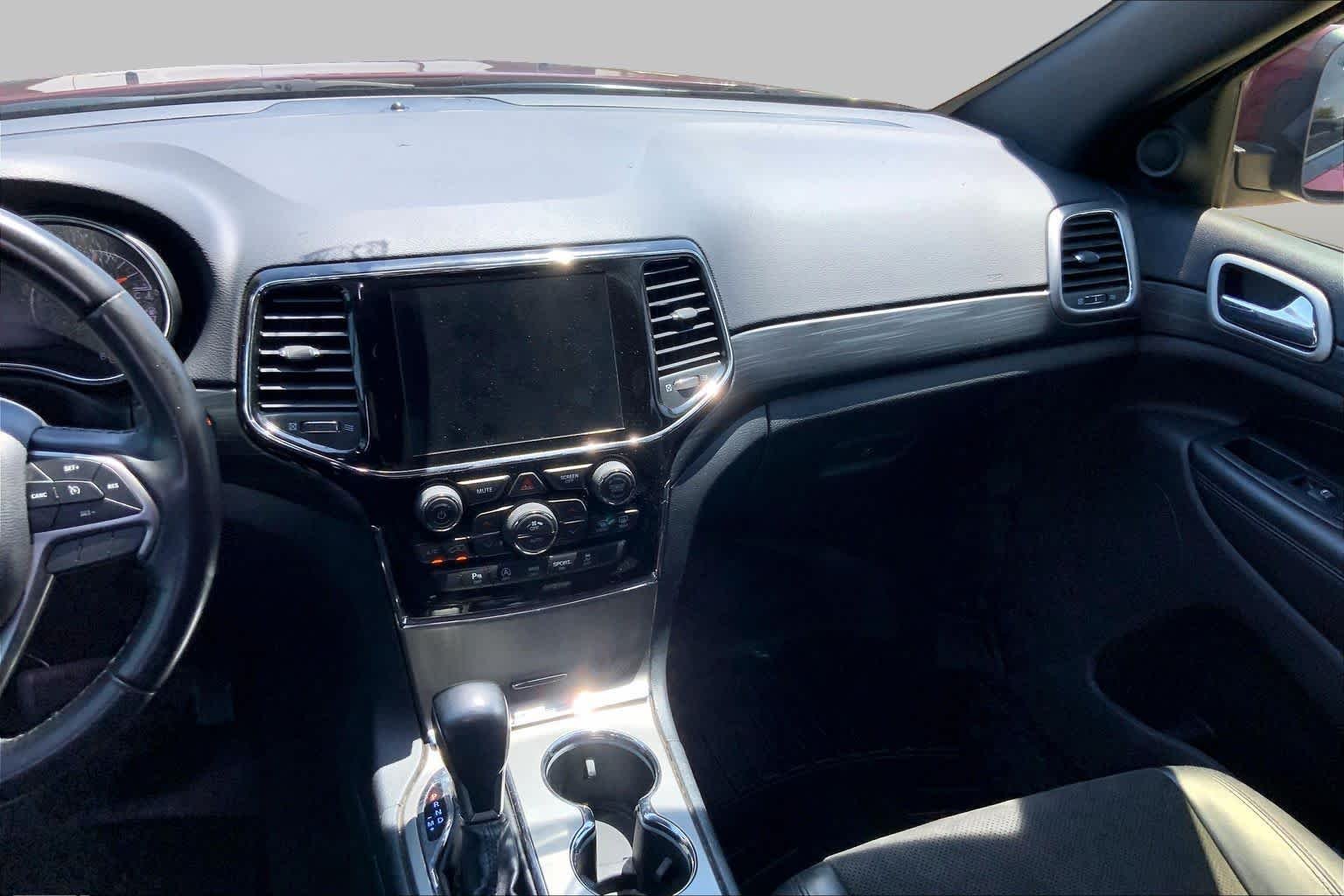 Used 2020 Velvet Red Pearlcoat Jeep Altitude image 7