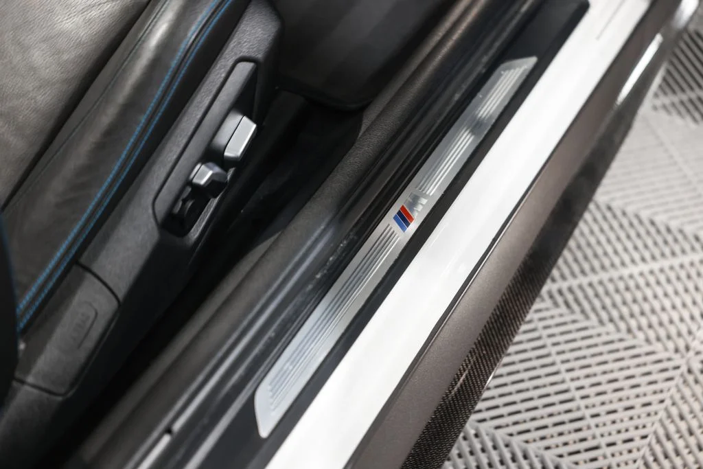 Used 2018 White BMW Base image 25