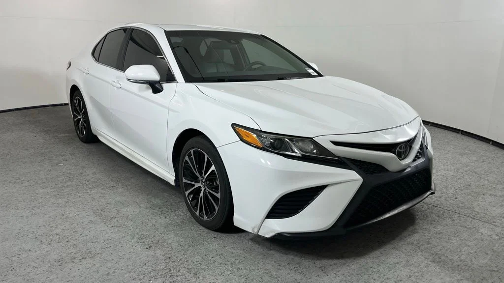 2018 Toyota Camry 2.5 Auto SE's photo