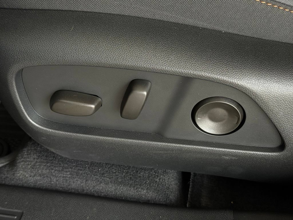 2027 Chevrolet Equinox ACTIV - Photo 29