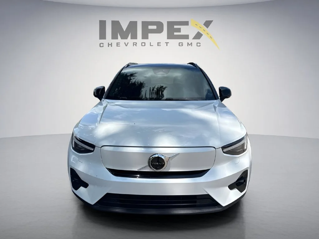 Used 2023 White Volvo Ultimate image 8