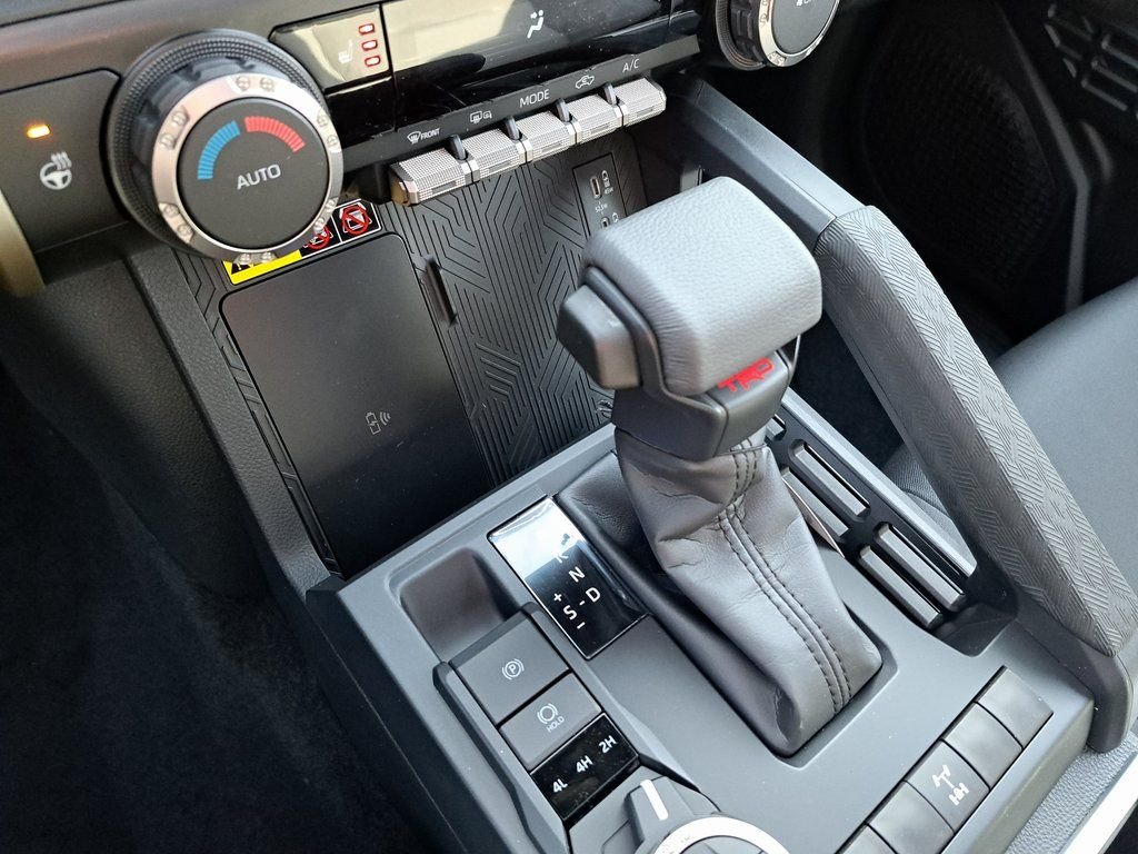 2026 Toyota Tacoma TRD Off Road - Photo 13