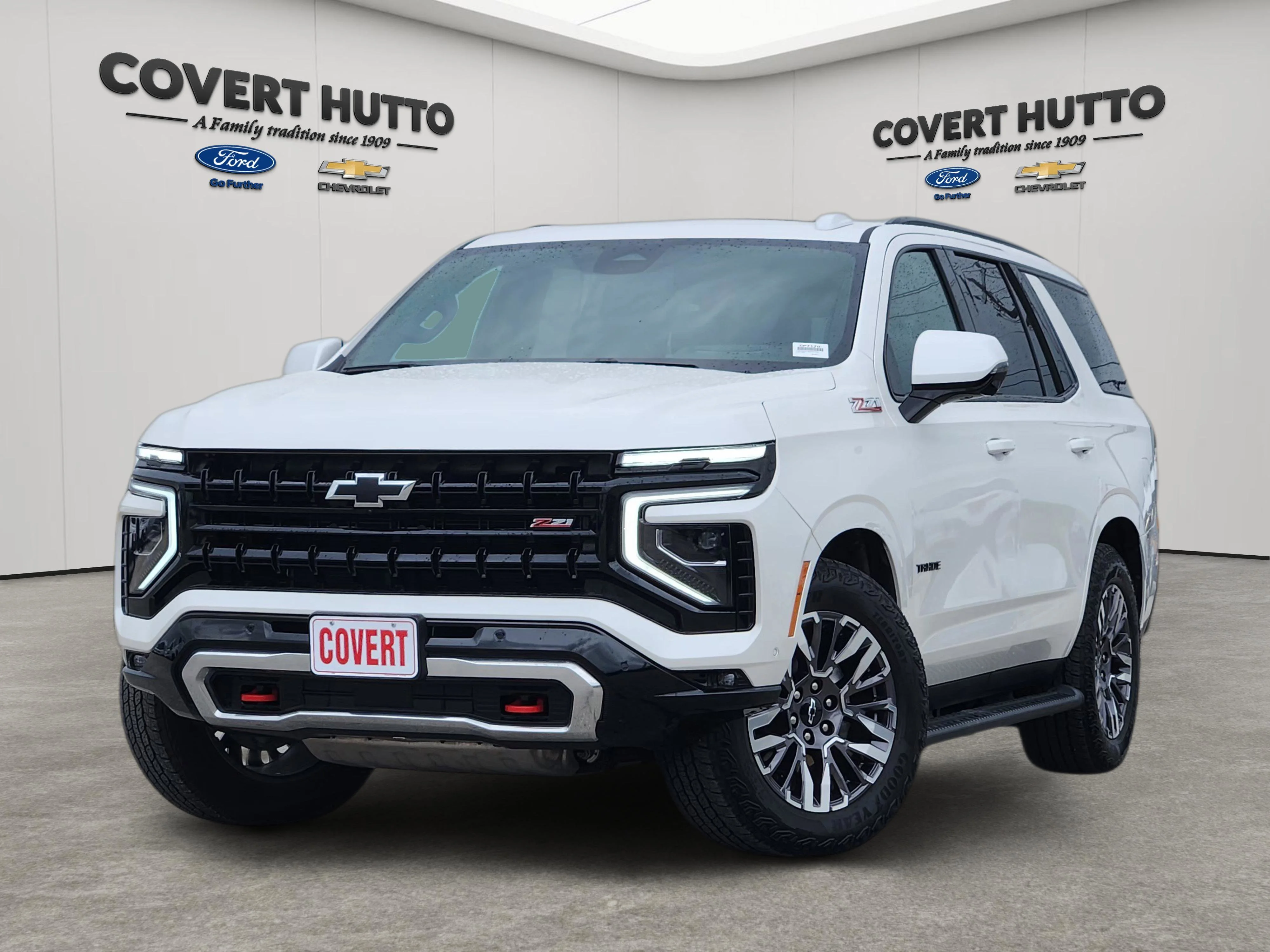 Used 2025 Iridescent Pearl Tricoat Chevrolet Z71 image 1