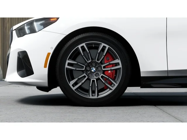 New 2027 Alpine White BMW  image 7