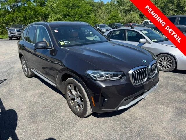 Used 2024 Gray BMW xDrive30i image 1