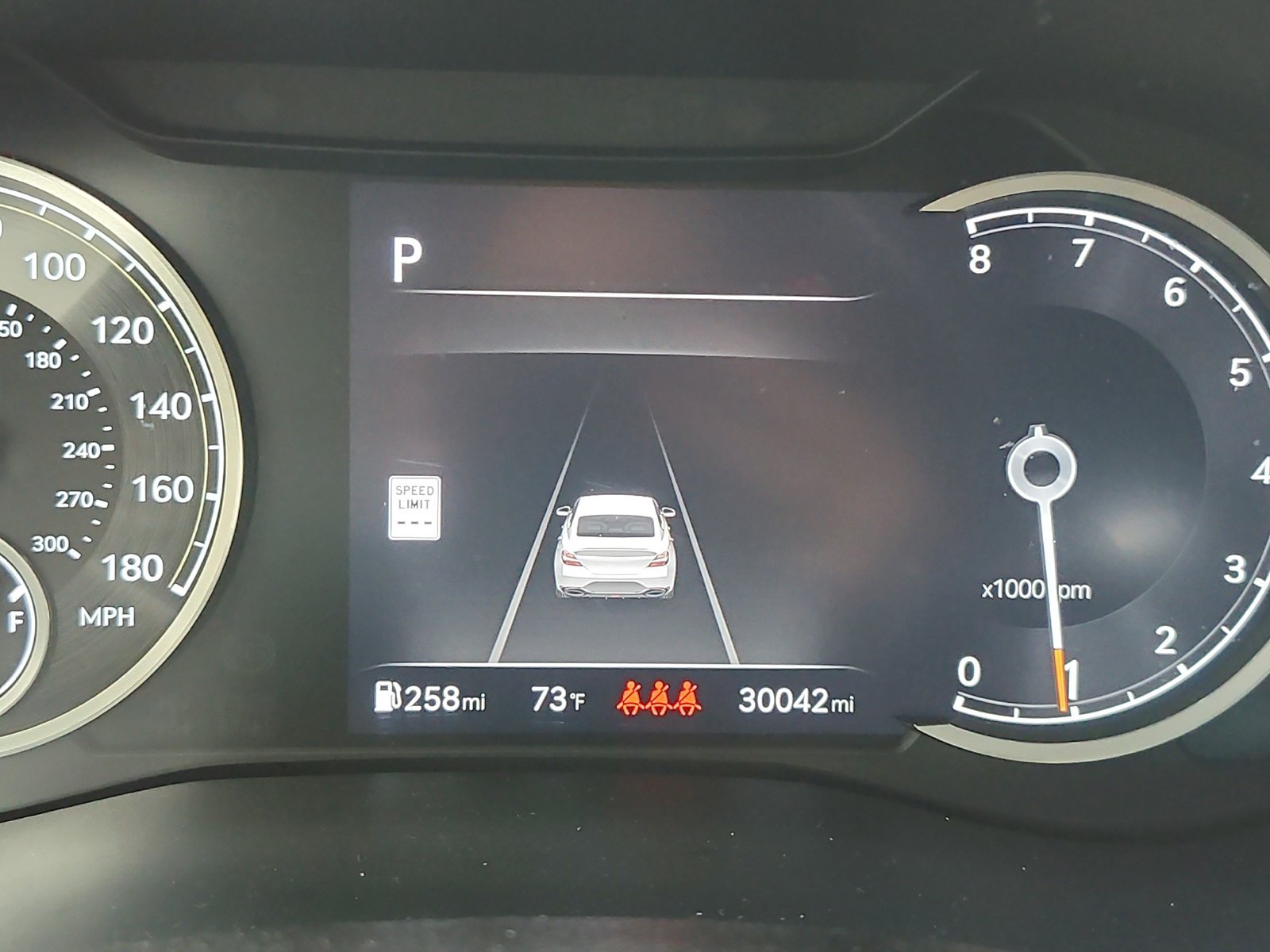 Used 2025 Gray Genesis 2.5T image 13