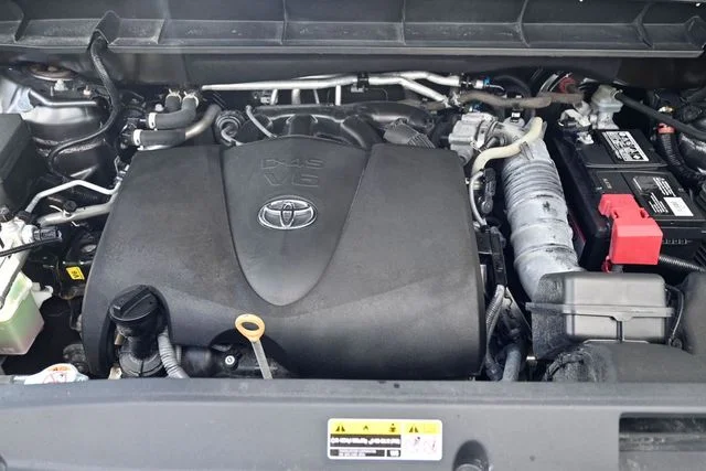 Used 2022 Gray Toyota XLE image 28