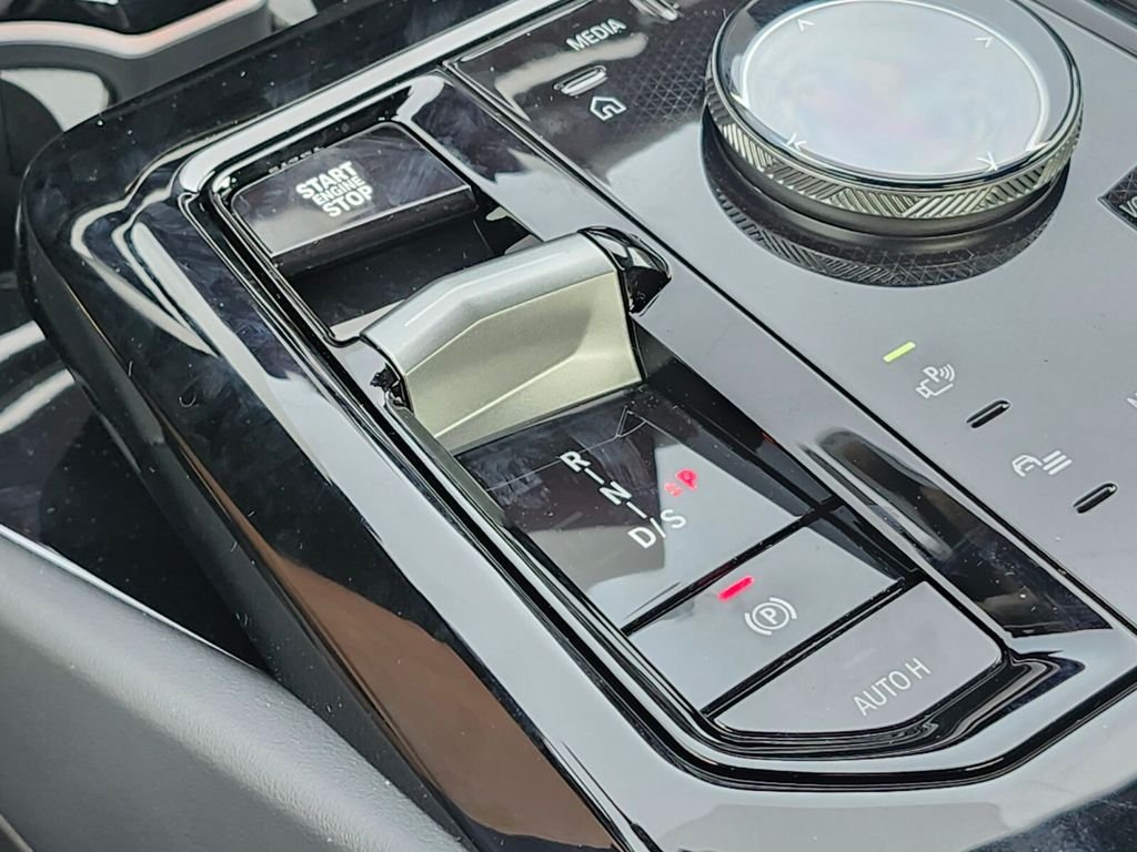 New 2027 Black BMW 540i xDrive image 26